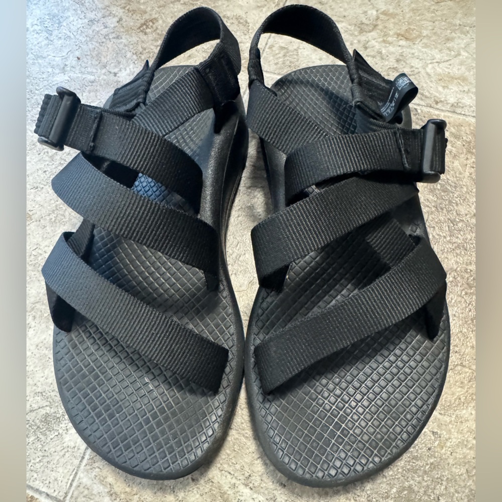 Chaco-black woman’s sandals - Picture 2 of 5